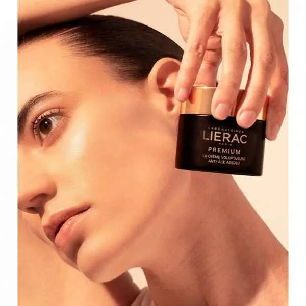 کرم جوانساز لیراک Lierac مدل پریمیوم Premium حجم 15 میل، ضد چروک و جوانساز قوی (جدا شده از پک)