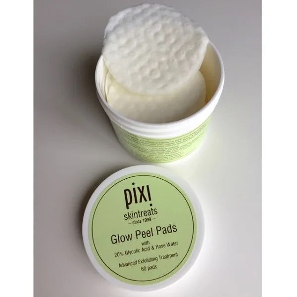 پد لایه بردار گلو Glow پیکسی PIXI Peel Pads حاوی گلیکولیک اسید 20% تعداد 60 عدد، ضد لک، ضد چروک و منافذ پوست