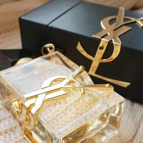 عطر ادکلن ایو سن لورن YVES SAINT LAURENT مدل لیبره LIBRE حجم 90 میل، زنانه